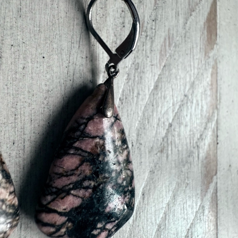 RHODONITE EARRINGS/Pink And Black Earrings/Pink Black Stone Jewelry - Picture 2 of 9